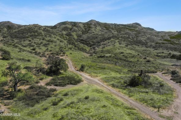 5946 Oak Knolls Rd, Simi Valley, CA 93063